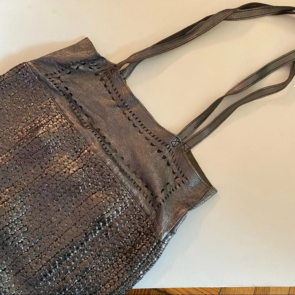 en shalla Metallic Pewter Woven Leather Tote Bag